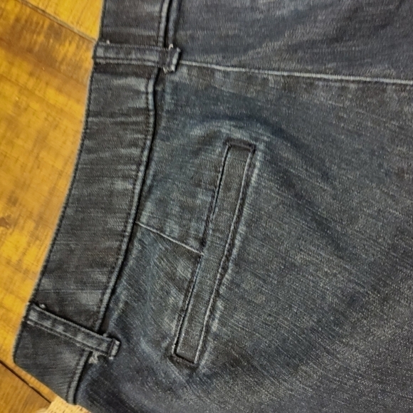 st John's Bay Denim Capri Size 10 Darker Wash Classic Style - Picture 7 of 12